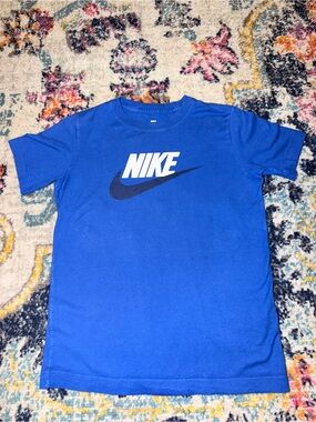 Nike Boys Blue Logo Graphic T-Shirt Size Medium